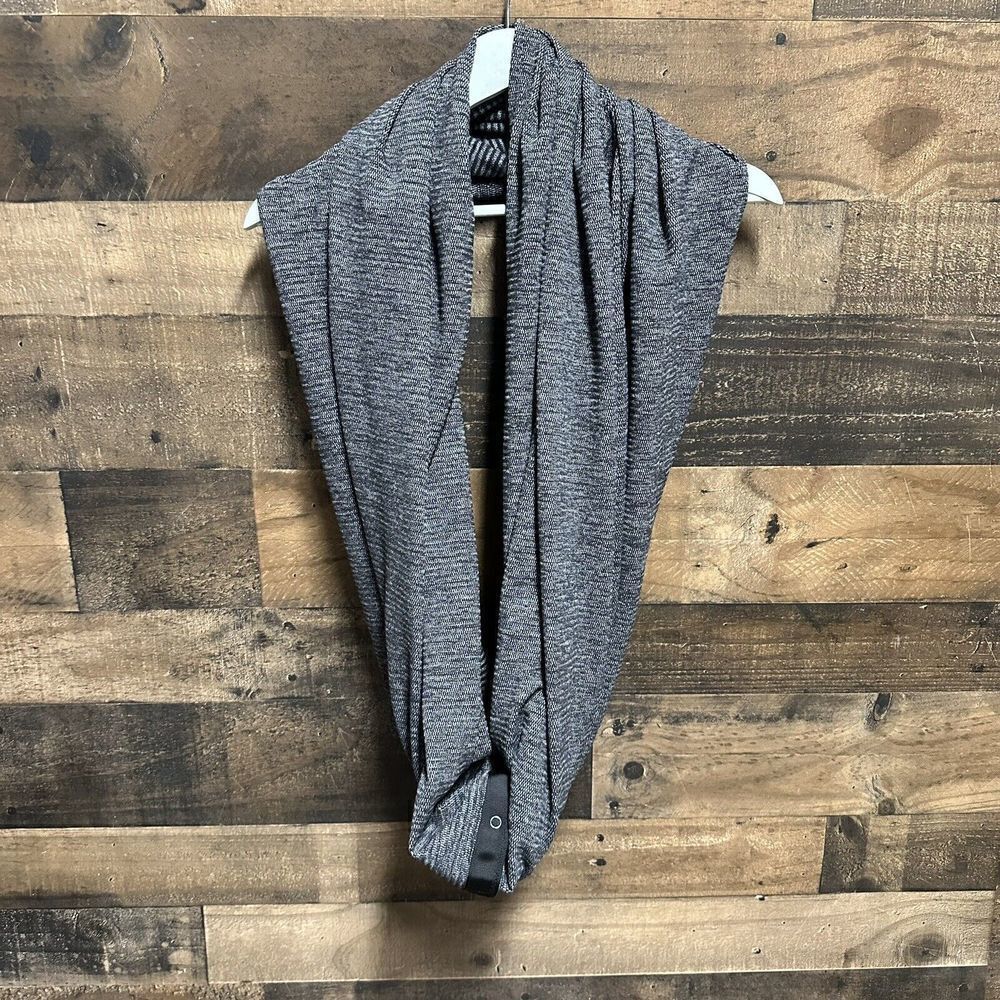 Lululemon Vinyasa Scarf & Wrap Reversible One Size Grey Black Pique